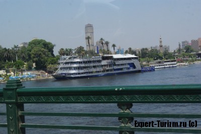 Ресторан на воде, Каир