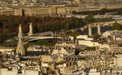 Эйфелева башня, вид на город Париж