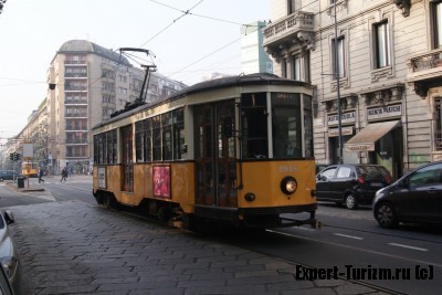 Трамваи в Милане, грохочут около отеля